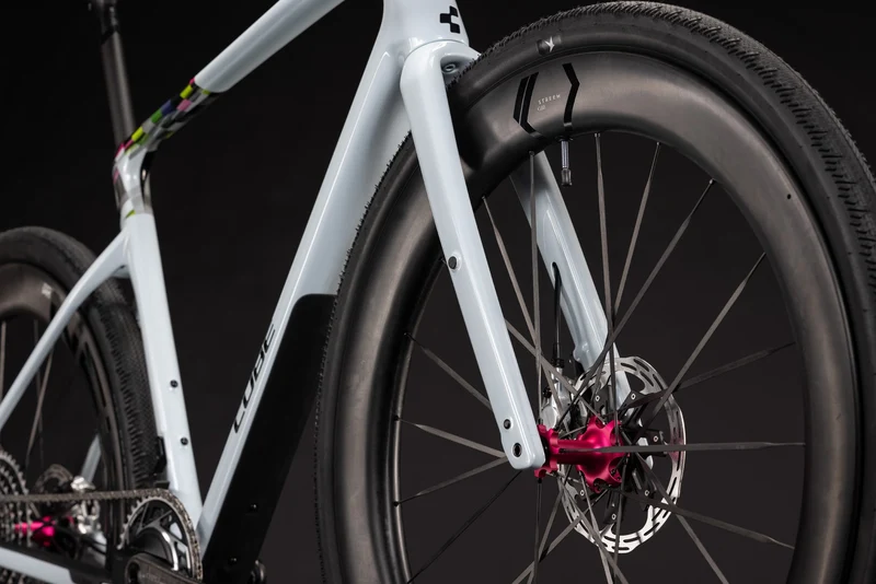 CUBE Nuroad C:62 SLT glacier´n´magenta