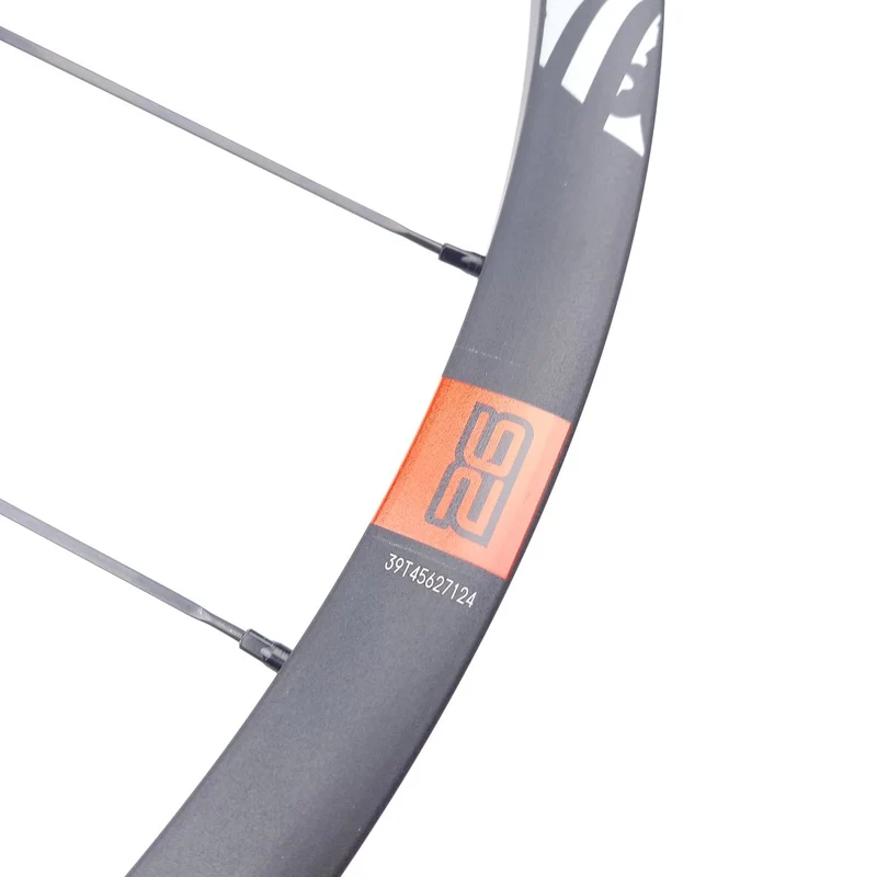SRAM RAIL 50 Laufrad vorne 26 Zoll Carbon 6-Loch 15x100 mm / 20x100 mm