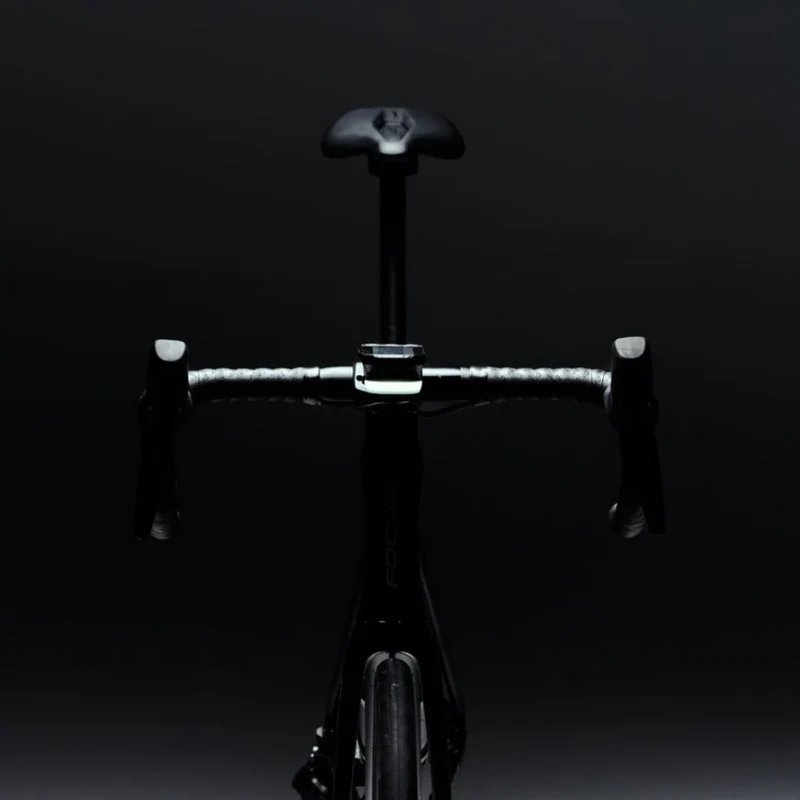 Eclairage avant pour vélo à insérer sous compteur GPS BBB Cycling Slice 300
