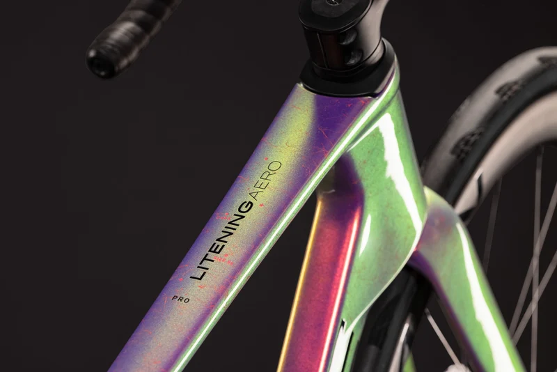 CUBE Litening AERO C:68X Pro beamfibre´n´black