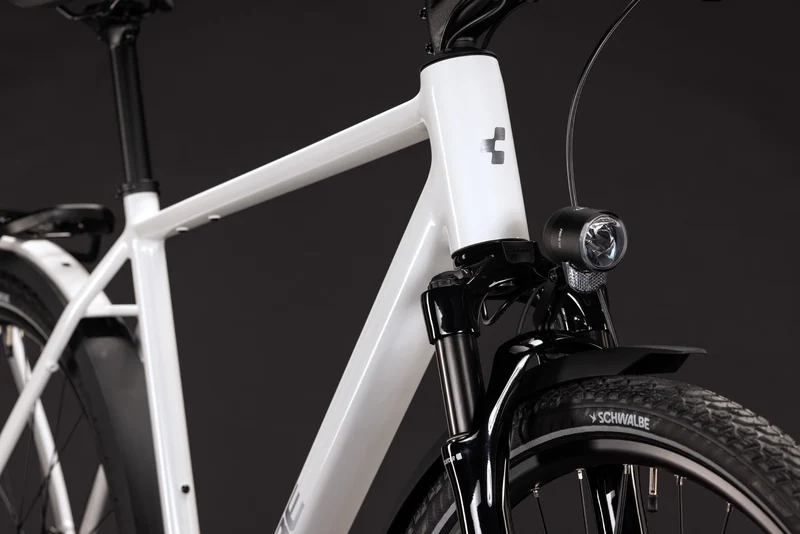 CUBE Kathmandu Pro metallicwhite´n´chrome