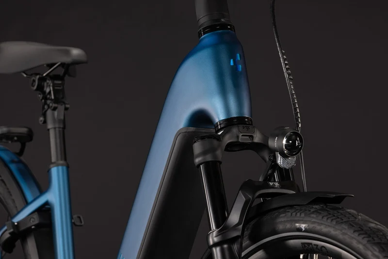 CUBE Kathmandu Hybrid SLX 800 nebula´n´prizm