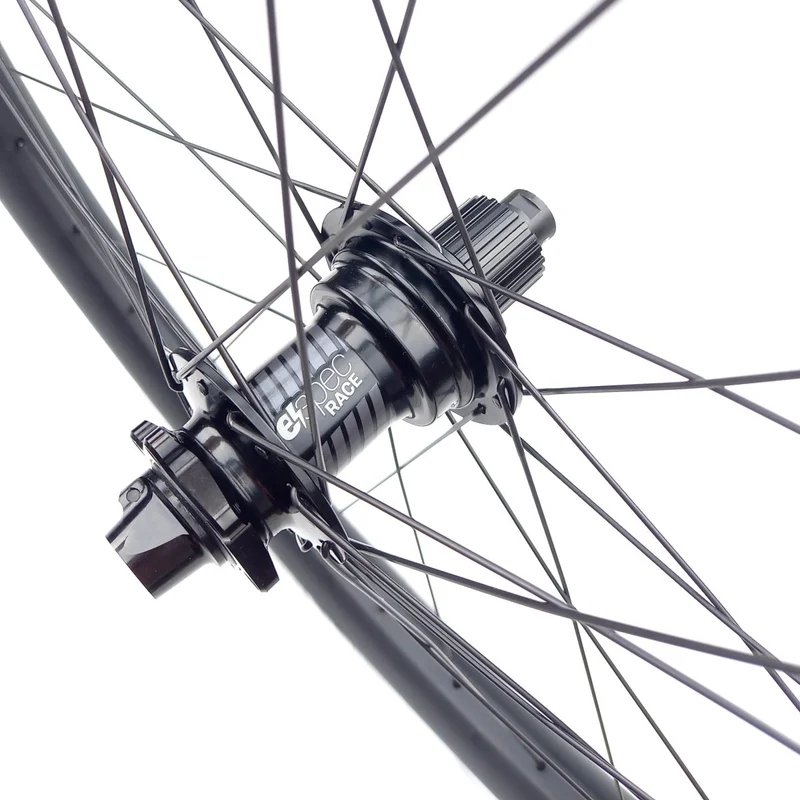 E*Thirteen Carbon Hinterrad e-spec RACE 27,5 Zoll Boost 6-Loch Microspline Laufrad