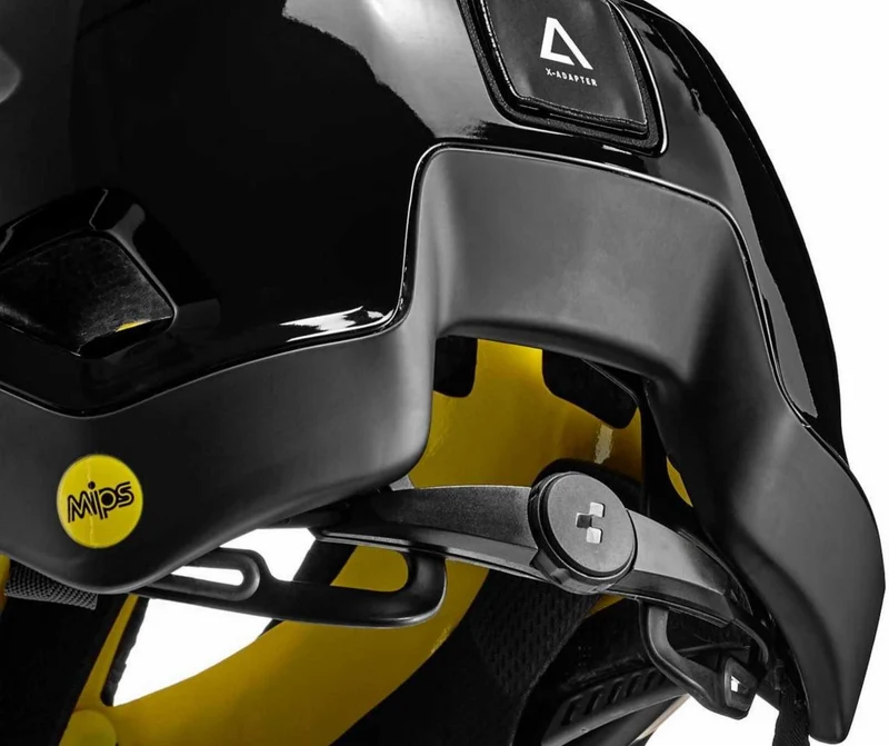 CUBE Helm STROVER black