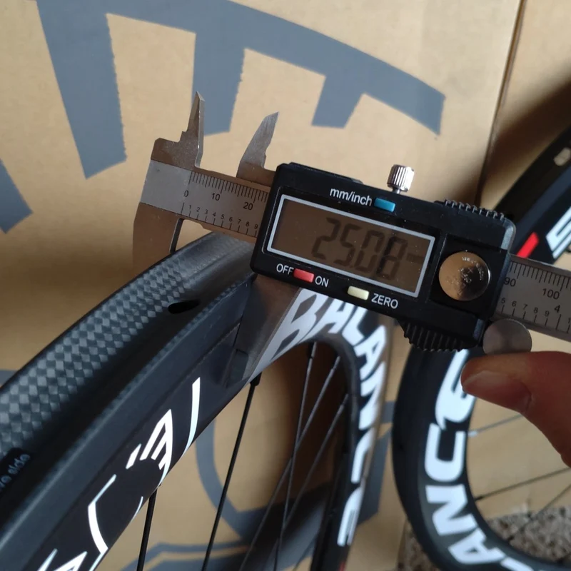GEST Balance T55/80 CARBON Rennrad Aero Laufradsatz Tubular