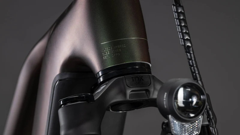 CUBE Nuride Hybrid SLT 800 stellar´n´chrome