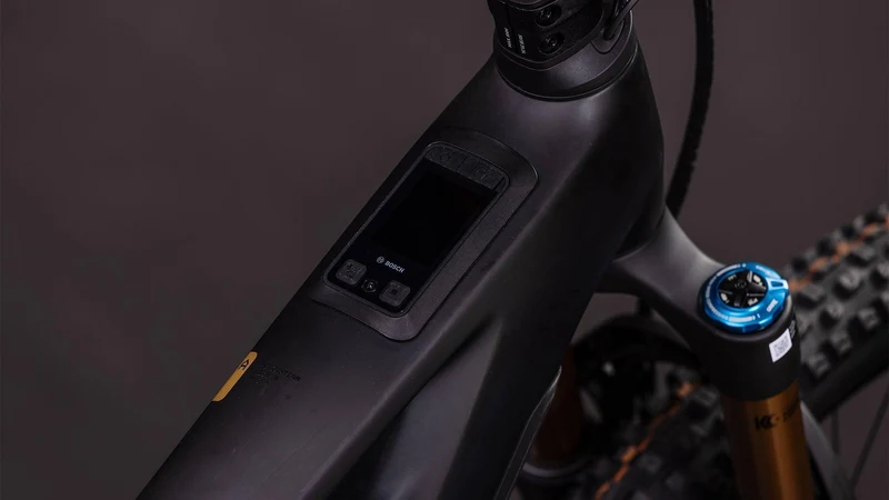 CUBE Stereo Hybrid ONE44 HPC AT 800 carbon´n´gold