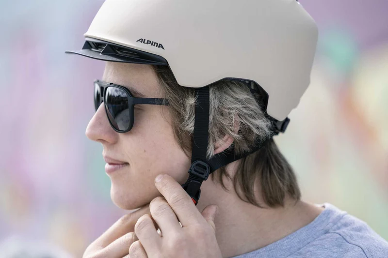 Alpina Idol Helm mojave-sand matt