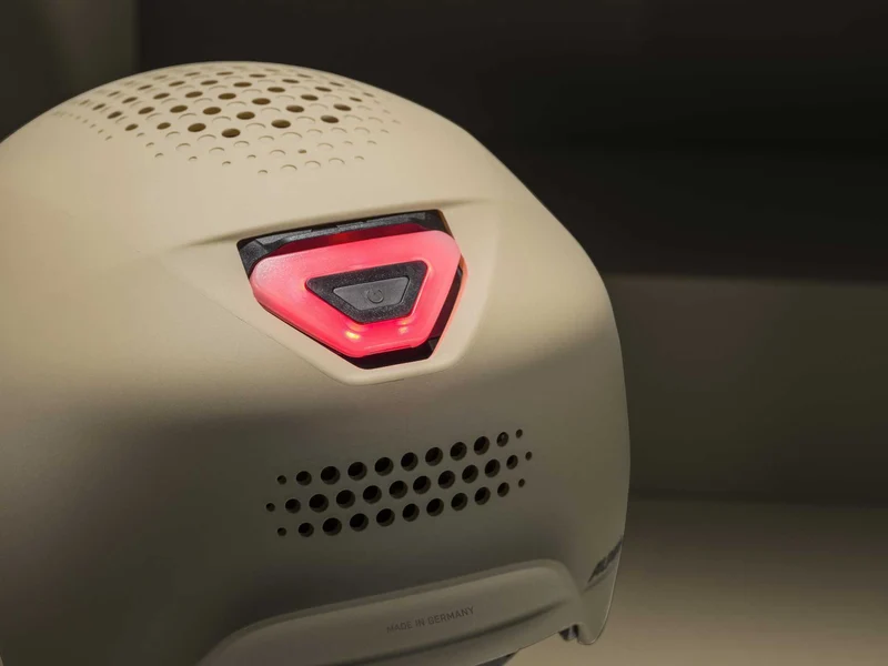 Alpina Idol Helm mojave-sand matt