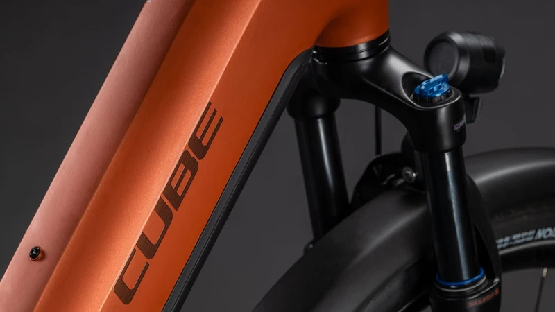 CUBE Touring Hybrid Comfort SLX 800 chilli´n´chrome