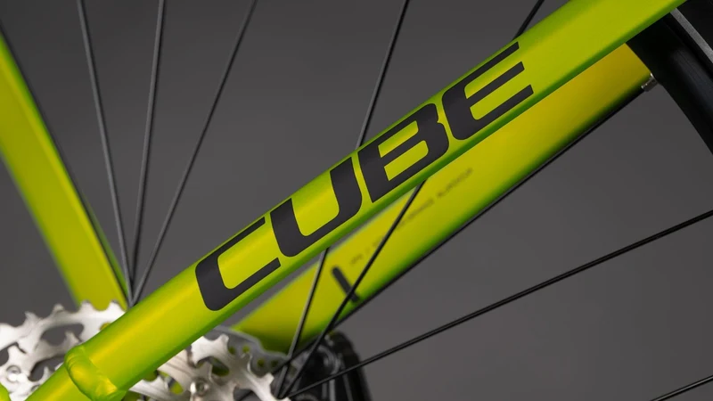 CUBE Kathmandu Hybrid Pro 800 lizard´n´black