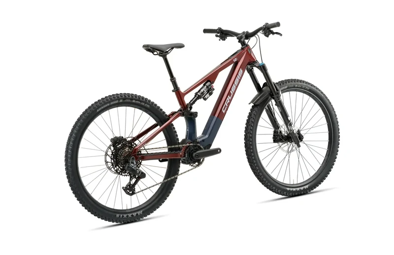 Crussis e-Full 12.11 800 red/black 2026