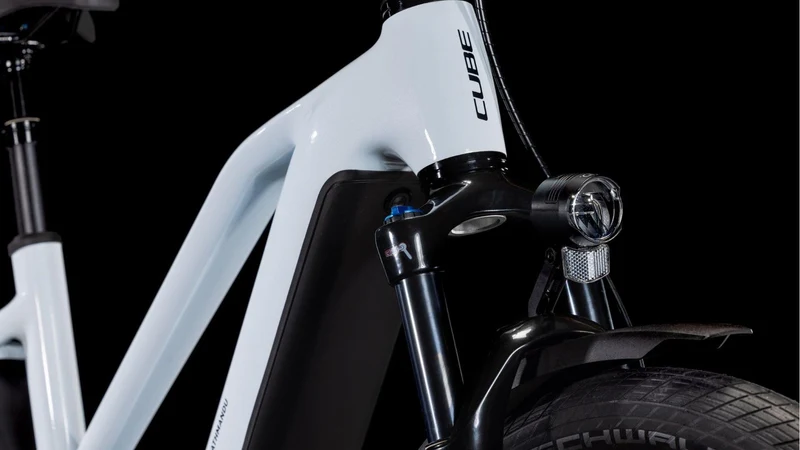 CUBE Kathmandu Hybrid ONE 800 polarwhite´n´black