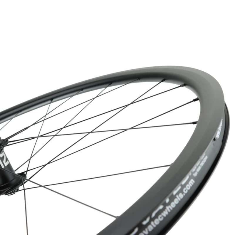 Novatec 30 Thirty Disc Vorderrad 12x100 mm Centerlock Tubeless
