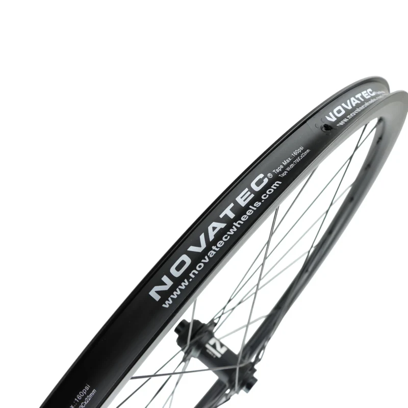 Novatec 30 Thirty Disc Vorderrad 12x100 mm Centerlock Tubeless
