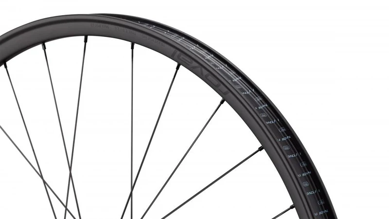 TRAVERSE Specialized TRAVERSE HD 240 27.5 6B 27.5 REAR SATIN CARBON/GLOSS BLACK - modernes Enduro-Hinterrad - Felge - Laufrad