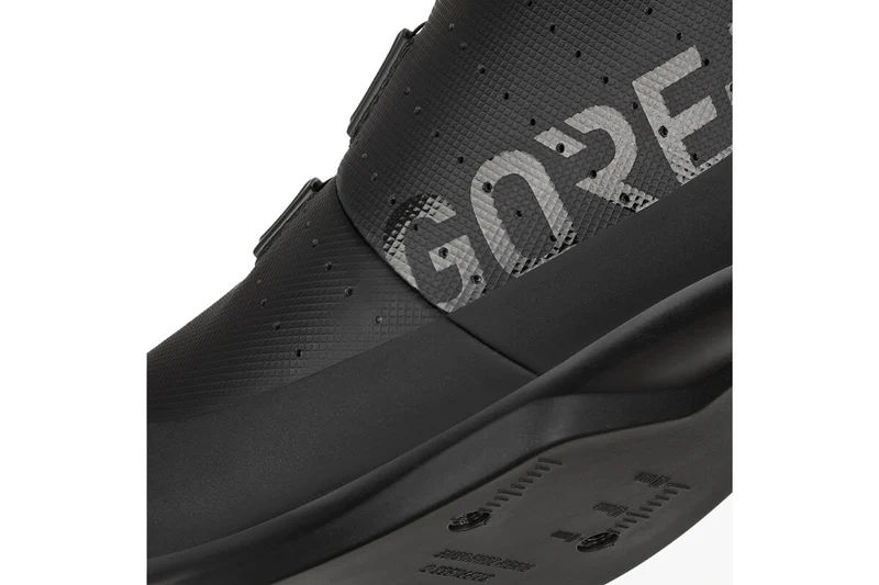 Fizik Tempo Artica R5 GTX Gore-Tex Gravel & Mountain Bike Shoes