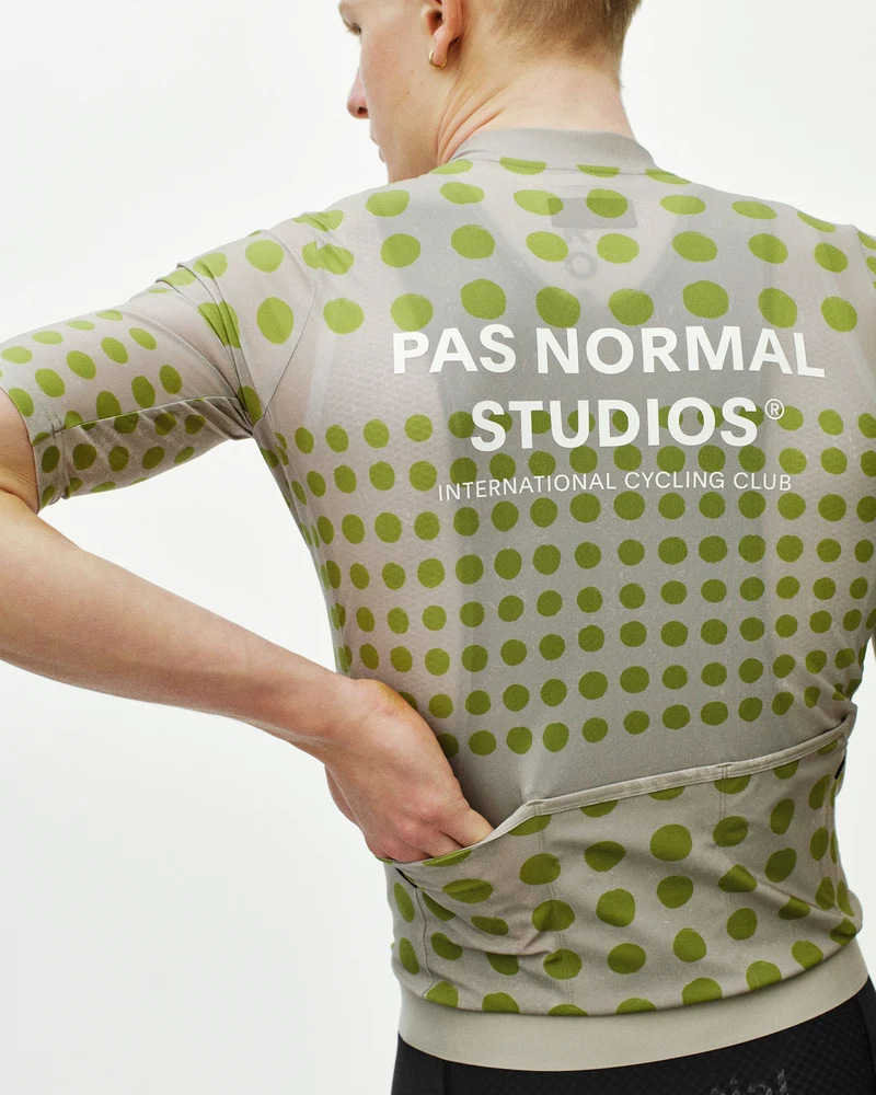 Pas Normal Studios Essential Kurzarm Trikot Herren Punkt Bone