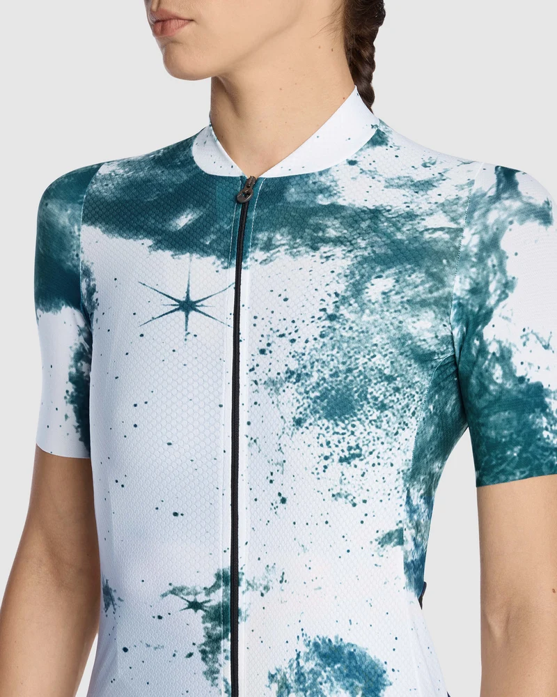 Assos Uma GT Trikot S11 Raum Reise Stiftung Grün