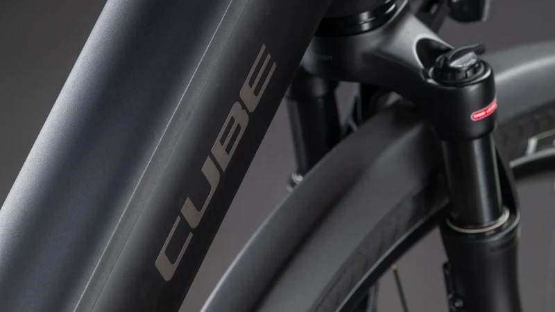 Cube Supreme RT Hybrid Deluxe EX 600 black´n´chrome Tiefeinsteiger 2026