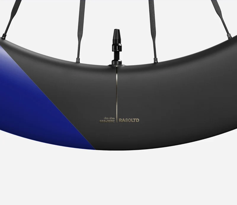 Oquo Hinterrad Rennrad RA80LTD CS Shimano HG Metallic Cobalt Blue Matt