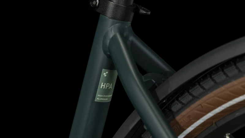 Cube Touring Hybrid One 500 Wh E-Bike Easy Entry 28" darkgreen´n´green