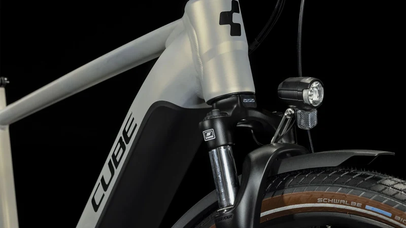 Cube Touring Hybrid Pro 625 Wh E-Bike Diamant 28" pearlysilver´n´black