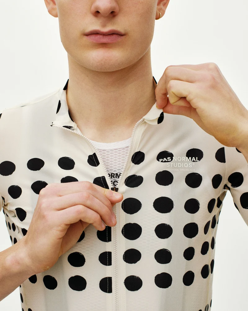 Pas Normal Studios Essential Kurzarm Trikot Herren Punkt Off White
