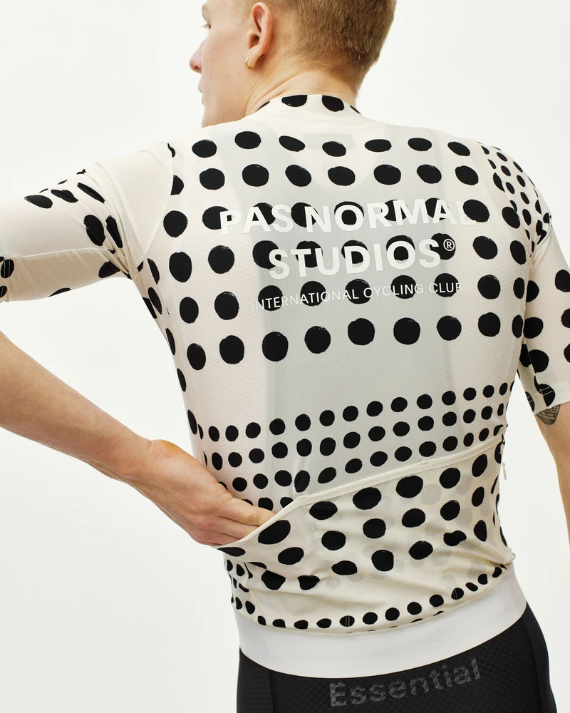 Pas Normal Studios Essential Kurzarm Trikot Herren Punkt Off White