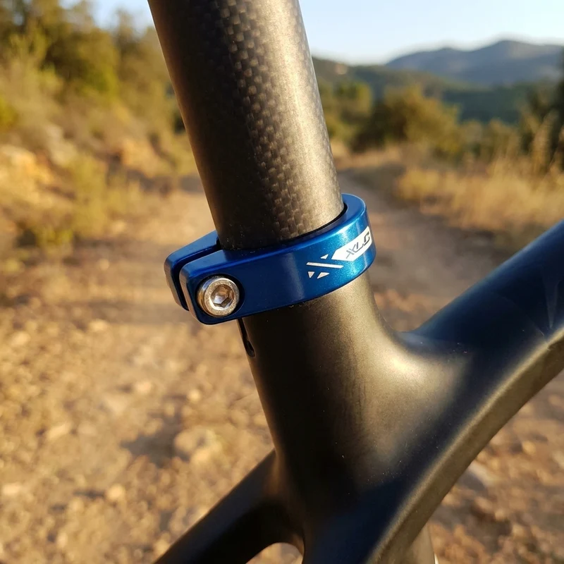 XLC Sattelstütz-Klemmring PC-B09 Ø 34,9mm, blau, Alu, mit Innensechskant