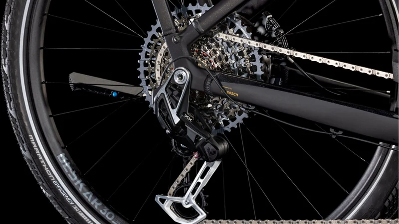 Cube Kathmandu Hybrid SLT 800 Wh E-Bike Trapeze 28" golddust´n´black