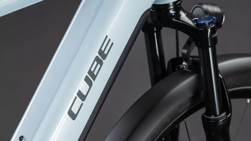 Cube Touring Hybrid One 600 Wh E-Bike Diamant 28" glacier´n´reflex