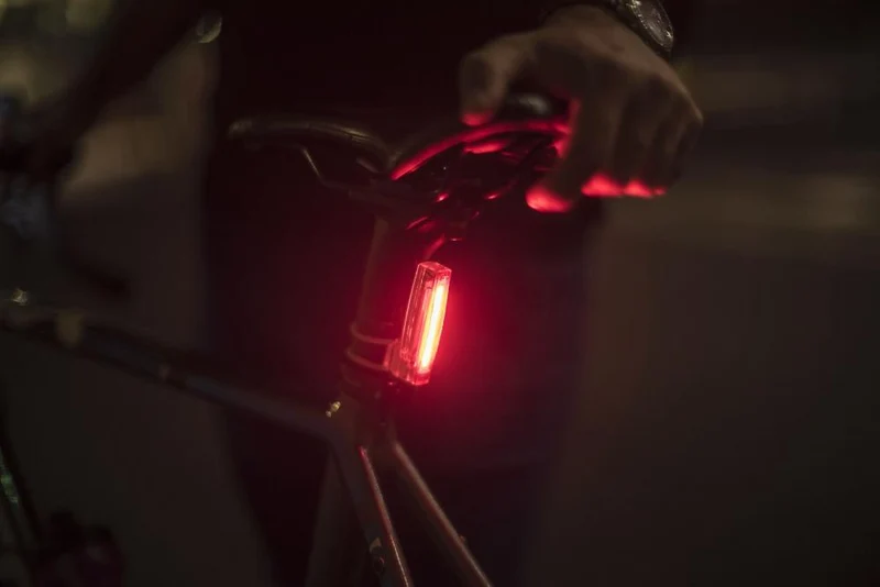 Knog Fahrradlampe Plus StVZO rote LED translucent (20 Lumen)