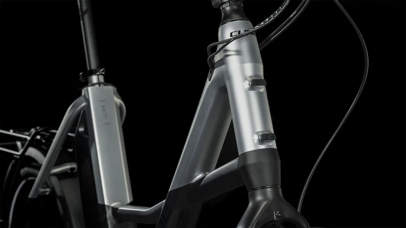 Cube Compact Sport Hybrid 500 Wh E-Kompaktrad 20" black´n´polarsilver one size