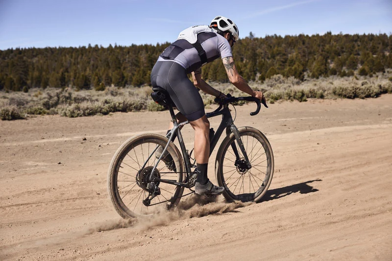 Uswe Race 2.0 Rucksack inkl. Trinksystem schwarz