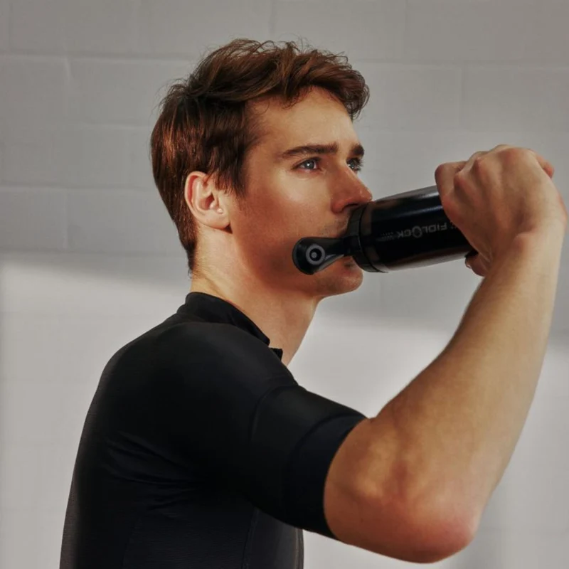 Fidlock Twist Trinkflasche inkl. magnet-mechanischem Flaschenhaltersystem für Fahrradrahmen 590 ml