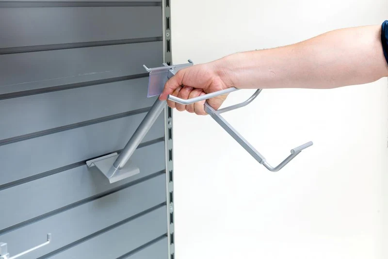 New Looxs NewLooxs Haken Slatwall Größe Universal - flexible Präsentationslösung