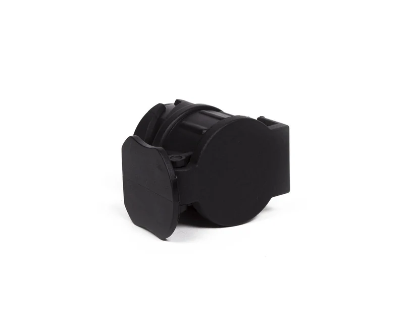Kompakter 13- auf 7-poliger Steckeradapter, ideal für Anhänger