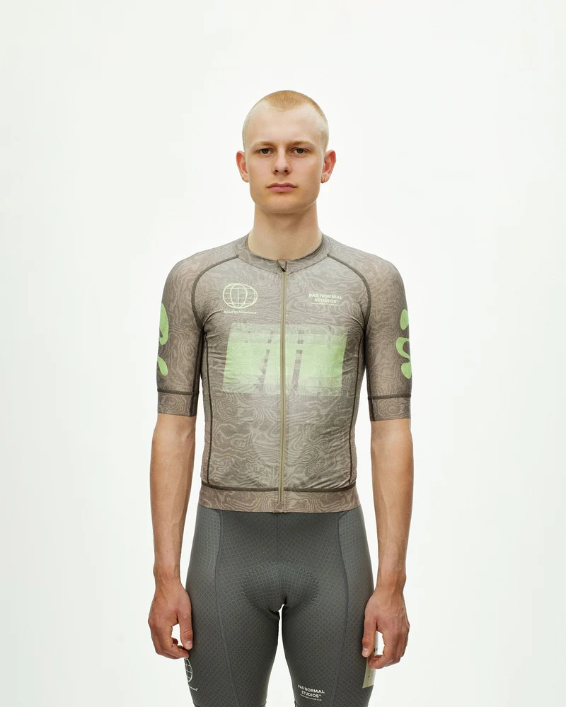 Pas Normal Studios Kurzarm Trikot Mechanism Logo Herren AOP RTN Earth