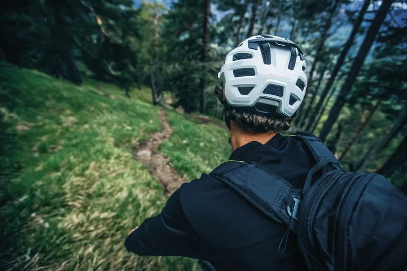 Abus Moventor 2.0 MTB-Helm Ti Silver