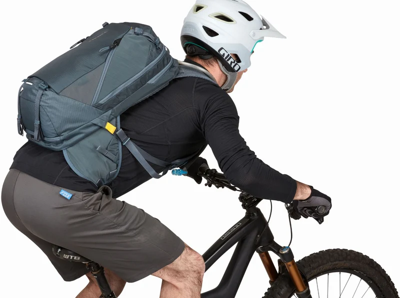 Thule Rail Trinkrucksack 18 L inkl. Trinkblase 2,5 L dark slate