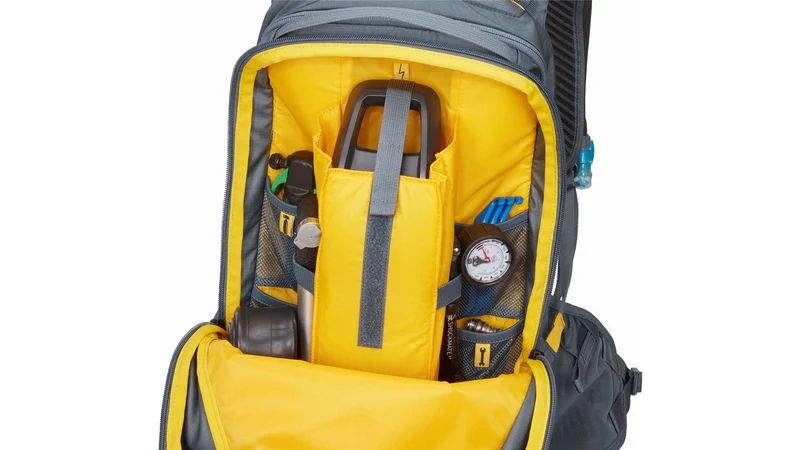 Thule Rail Trinkrucksack 18 L inkl. Trinkblase 2,5 L dark slate
