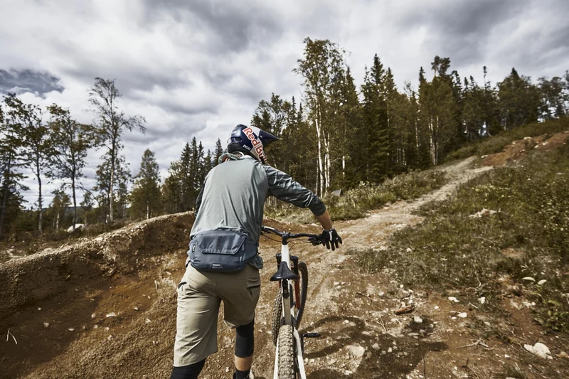 Thule Rail Hüfttasche dark slate 4 L
