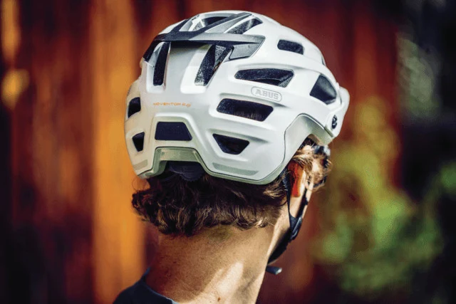 Abus Moventor 2.0 MTB-Helm Wildberry Red