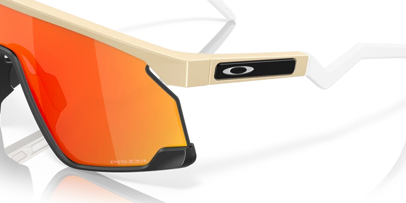 BXTR Oakley Sonnenbrille Desert Tan Matte Black Linse Prizm Ruby