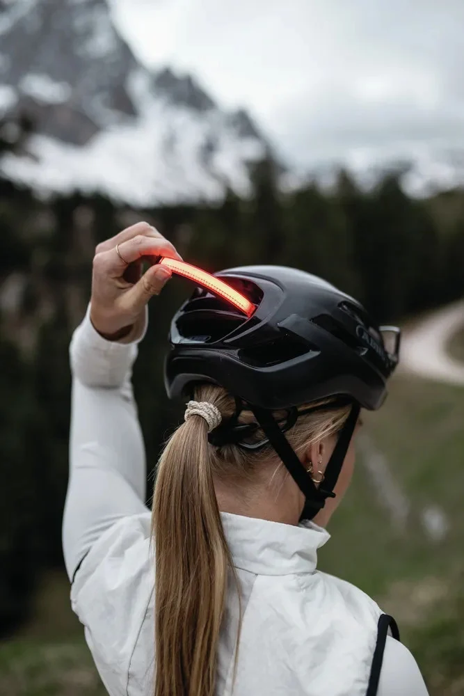 Abus Taipan LED Rennradhelm Shiny White