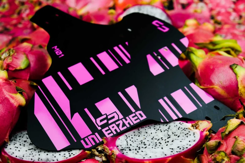 Unleazhed M01 Mudguard Logo Skin unsplash 1 pcs, 4 cable ties pink