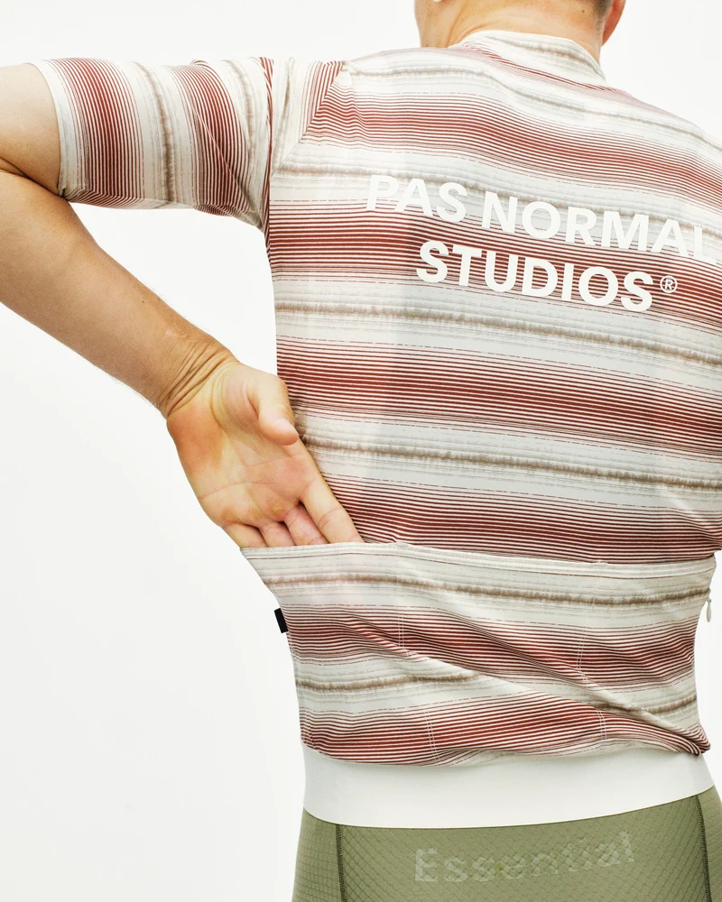 Pas Normal Studios Essential Kurzarm Trikot Herren Off White Streifen