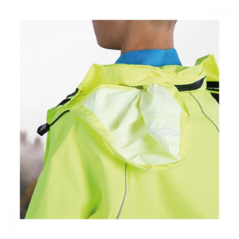 Chiba Regenjacke Rain Kids neongelb Größe M - wasserdichte und winddichte Kinder-Fahrradjacke, atmungsaktiv, mit reflektierenden Elementen für bessere Sichtbarkeit, leicht und kompakt verstaubar