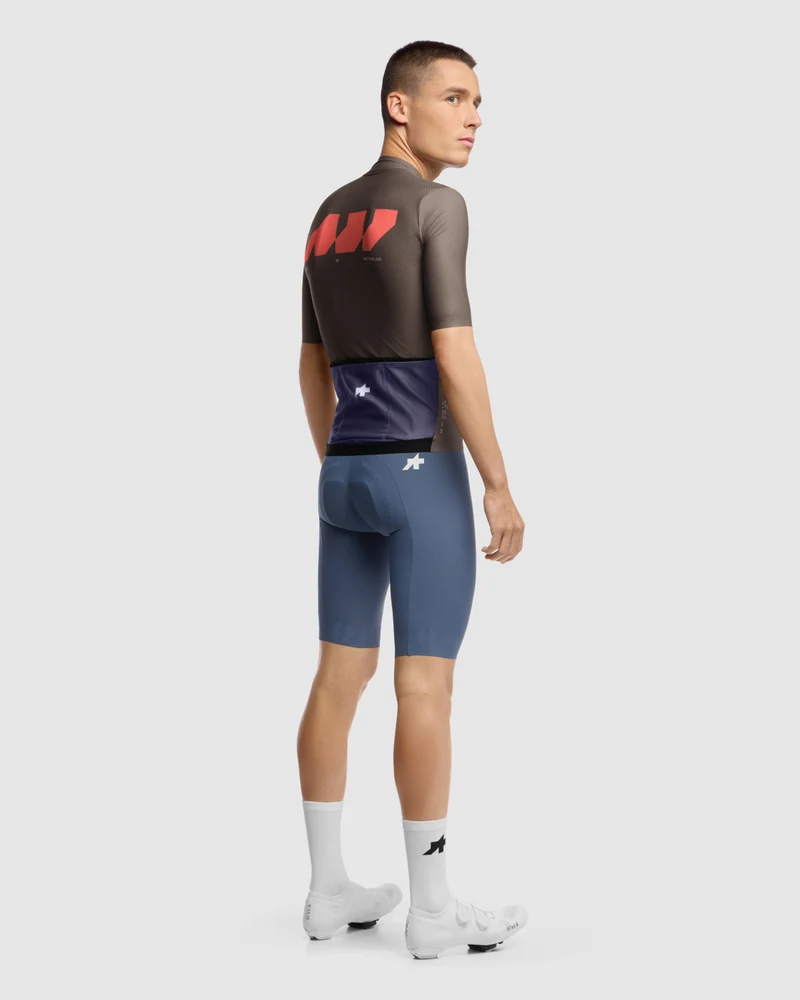 Assos Equipe R S11 Kurzarm Radtrikot We Are The A Moka Brown Männlich